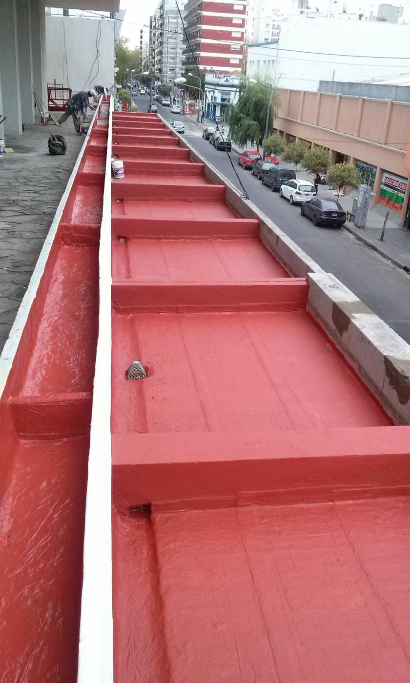 Balcones terminados en rojo